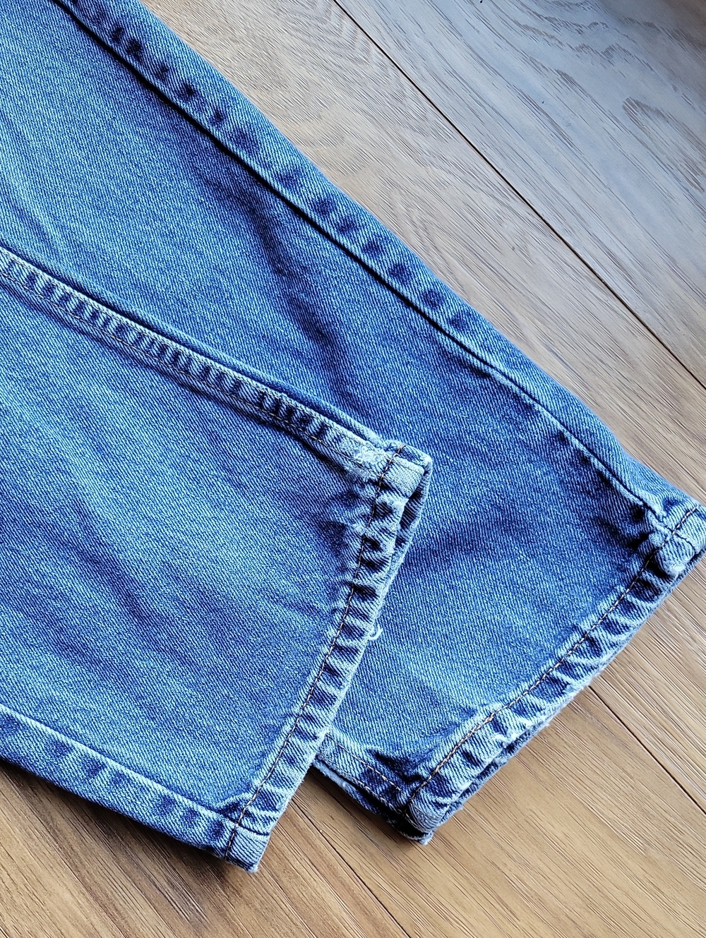 Mens Levi's Classic Blue 505 Straight Leg Jeans Size 30x34 - Picture 4 of 9